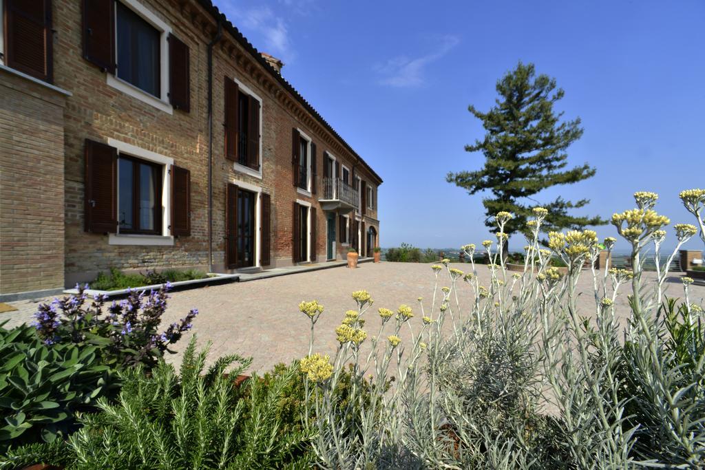 コスティリオーレ・ダスティ Cascina San Michele Bed & Breakfast エクステリア 写真